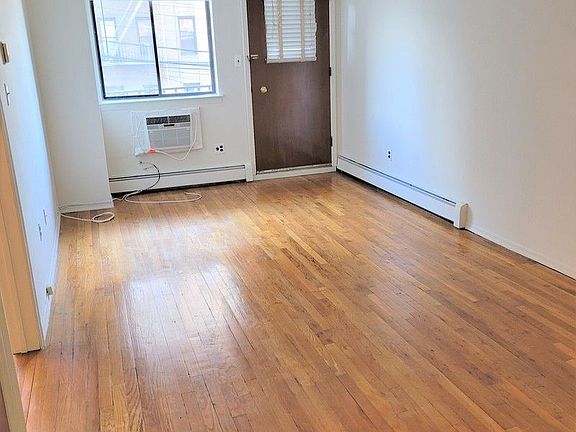3rd image of 2707 Newtown Ave APT 2F