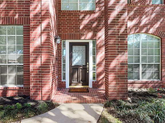 2nd image of 906 Rock Springs Dr