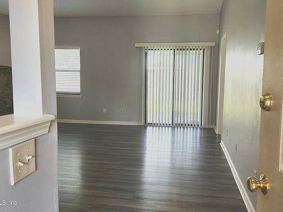 4th image of 8557 MOSS POINTE Trail