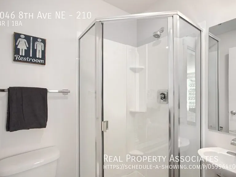 4046 8th Ave NE #210 — Photo 4