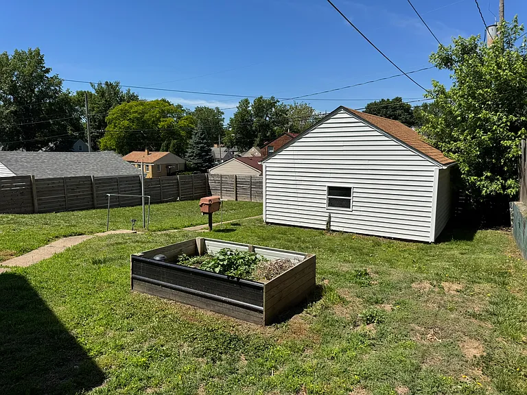 2608 Wilkes Ave — Photo 14