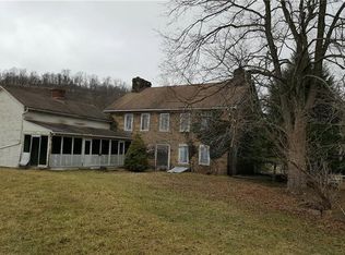 112 Tunnelton Rd, Clarksburg, PA