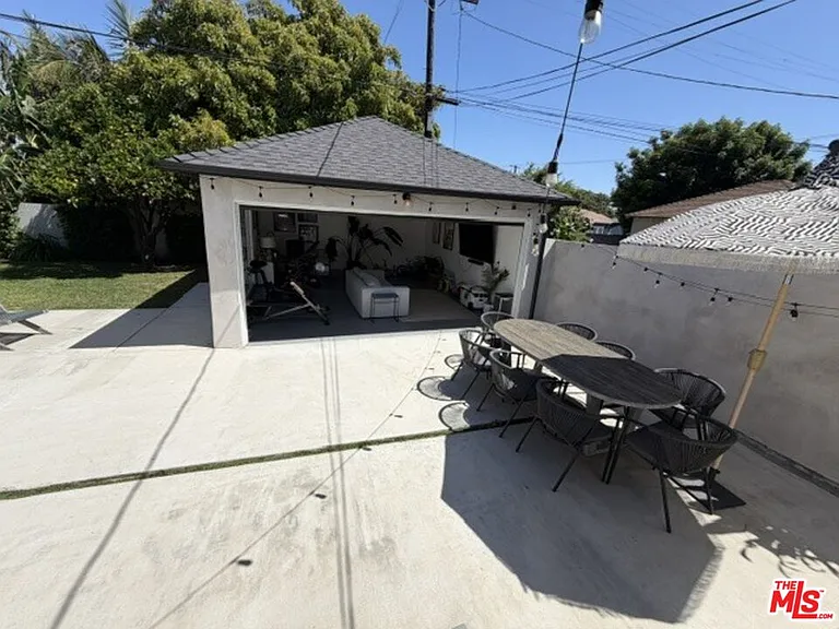 1768 S Fairfax Ave — Photo 29
