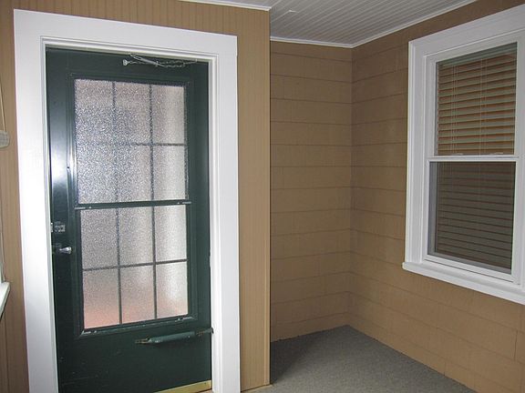 3rd image of 288 Pleasant St APT 1