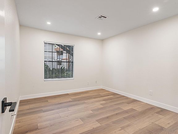 5th image of 10329 Azuaga St Unit 263