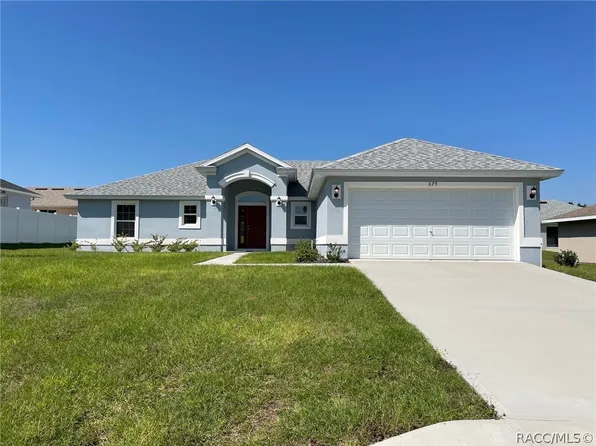679 W Walkertown Dr, Citrus Springs, FL 34434