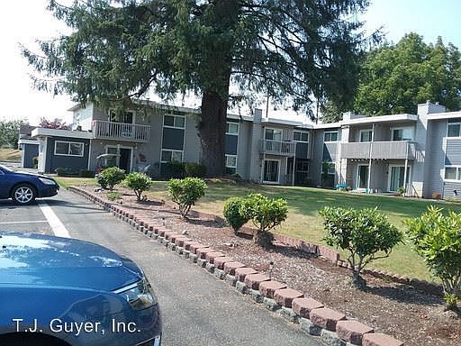 3rd image of 610 E Pioneer Ave APT 16