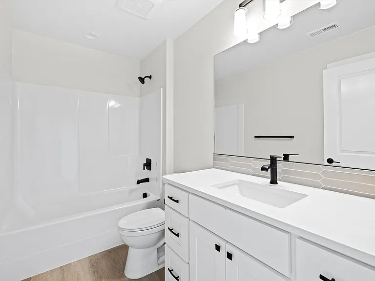 3325 S Nelson St — Photo 14