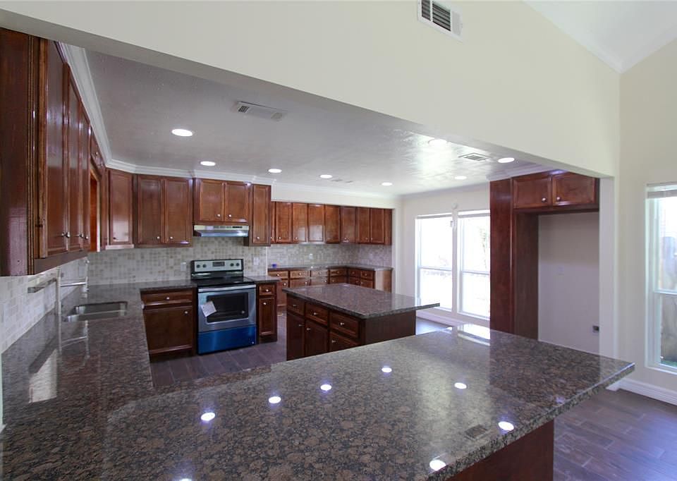 1st image of 4330 Regency Villa Dr