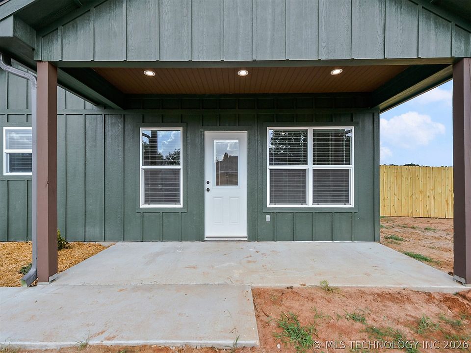 1st image of 51 Aspen Cir