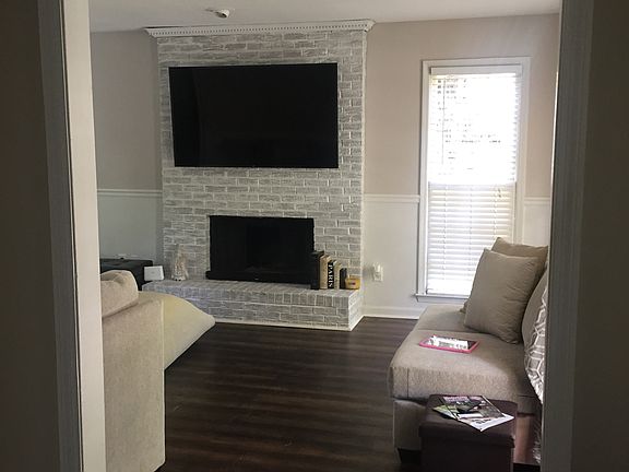4th image of 301 Sumter Dr