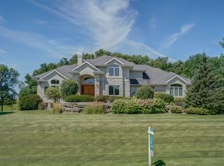 3257 Fernglade Rd, Verona, WI 53593