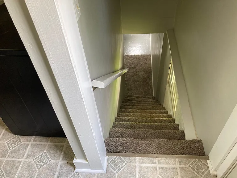 504 Henry St — Photo 23