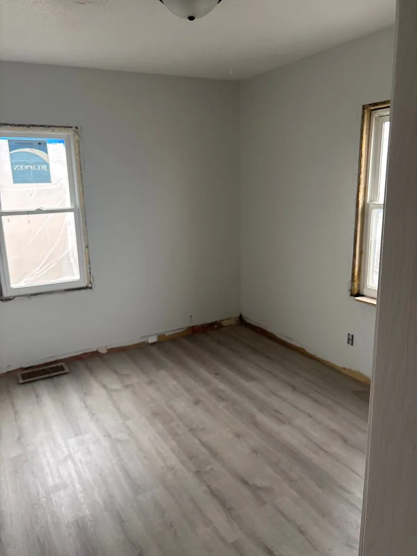 1213 E Carol St — Photo 3