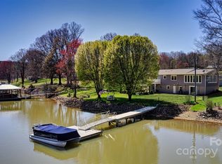 4294 Candlewood Dr, Sherrills Ford, NC 28673