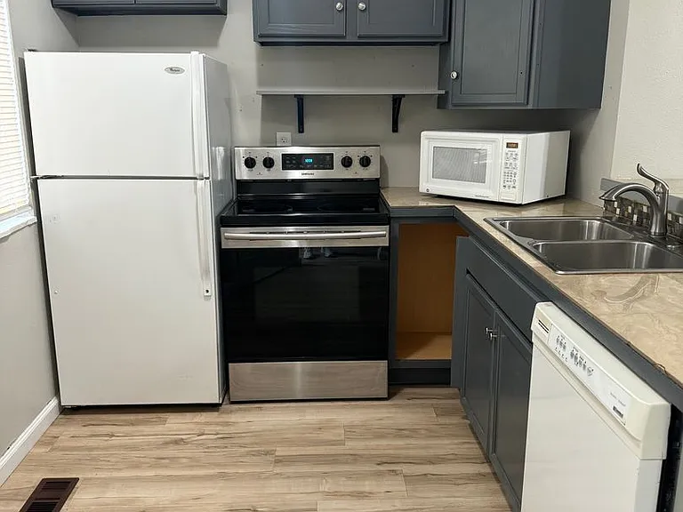 2230 - 2236 Split Rock Drive — Photo 3