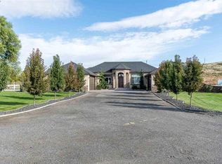 5610 Everett St, West Richland, WA 99353