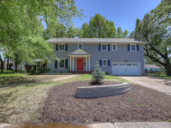 1250 Crest Drive, Joplin, MO 64801