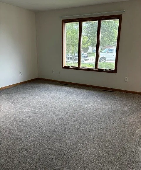 1545 Helen Ct — Photo 19