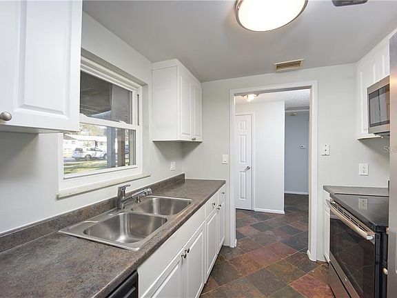 4th image of 2763 Dovewood St