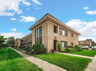 14 King Arthur Ct APT 13, Northlake, IL 60164