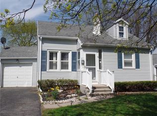 217 Newton Rd, Rochester, NY 14626