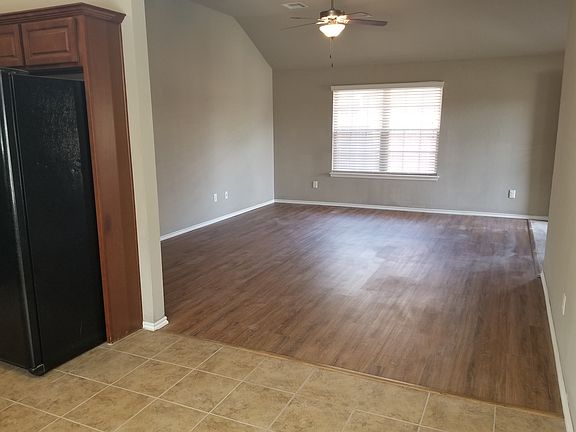 3rd image of 2429 NW 198th St