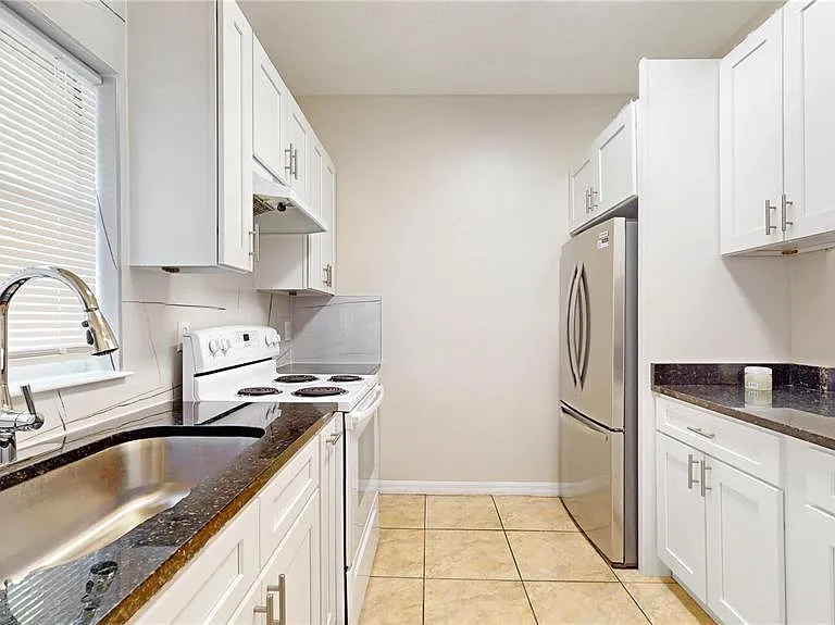 206 Majors Ln #D — Photo 19