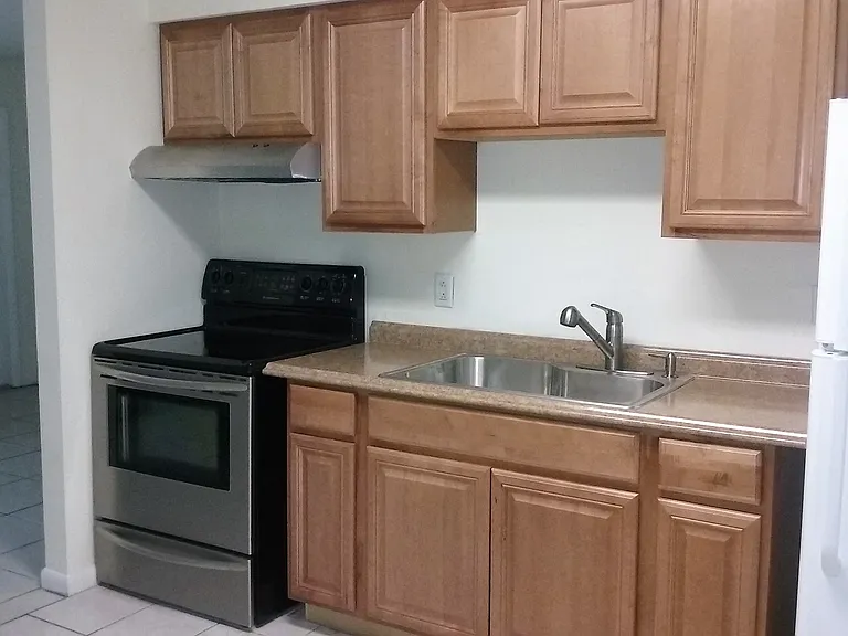 945 18th Pl #1 — Photo 3