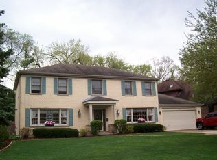 817 Hillandale Dr, Antioch, IL 60002