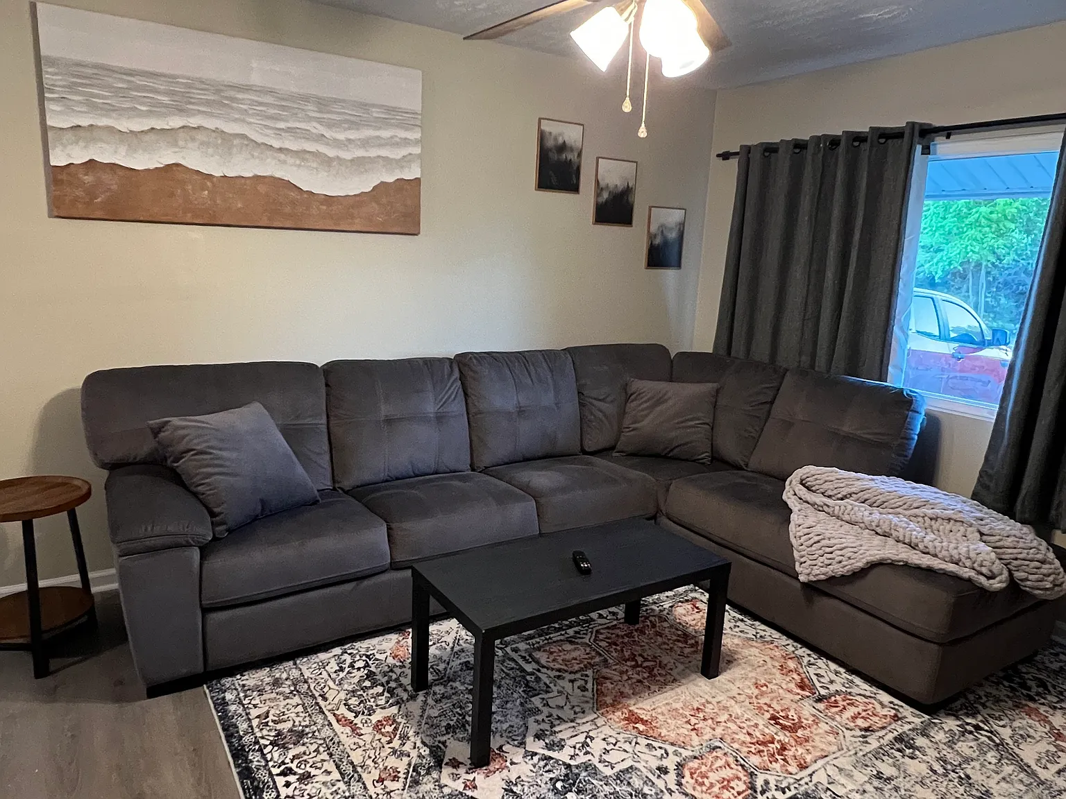 3 bed, 1200 sqft, $2,000 — Photo 2