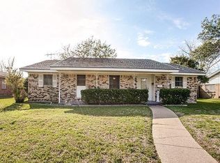 1401 Meadowcrest Dr, Mesquite, TX 75149