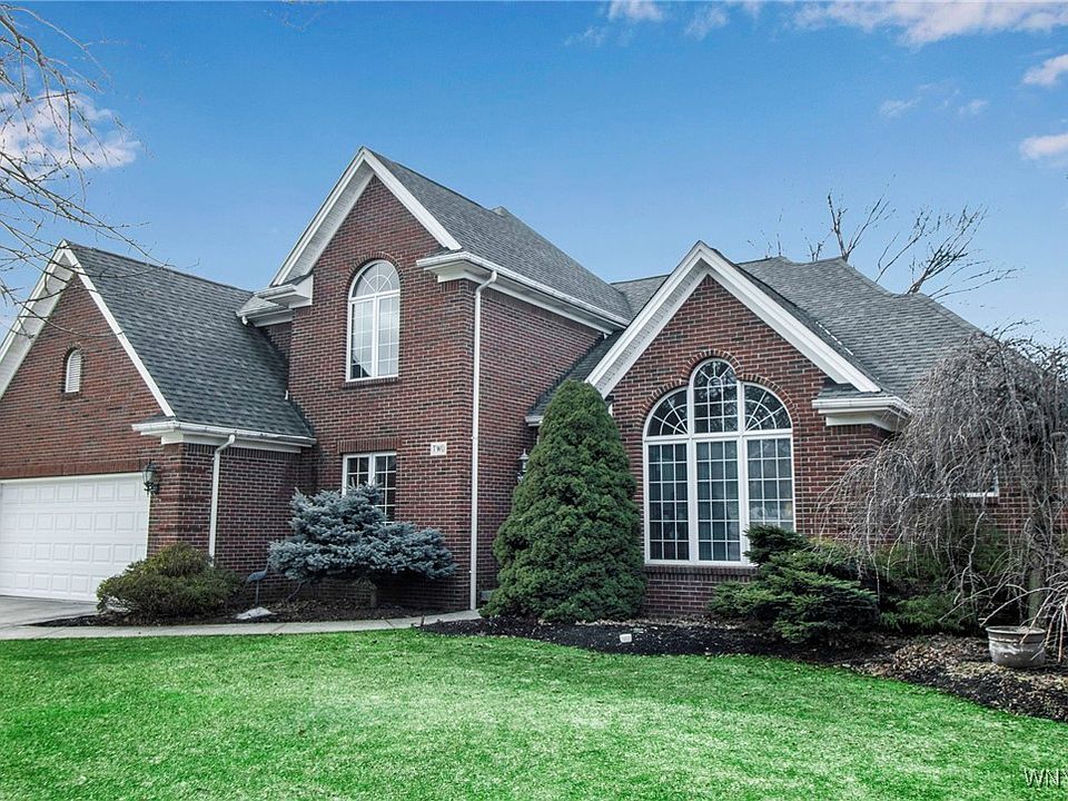 1st image of 2 Steinway Ct