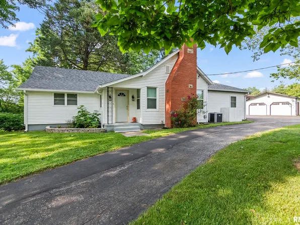 7096 Bahr Rd, Sherman, IL 62684