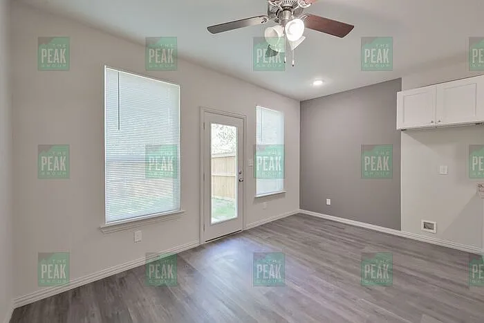 2034 Brookes St — Photo 9