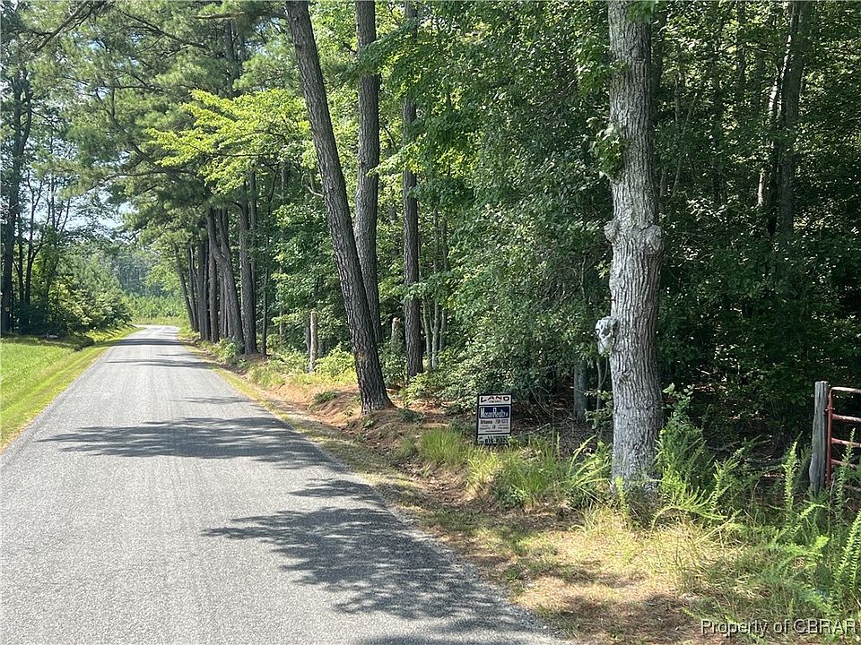 2nd image of 443 Tick Neck Rd