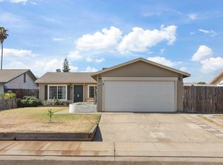 14404 E Parkdale Dr, Lockeford, CA 95237