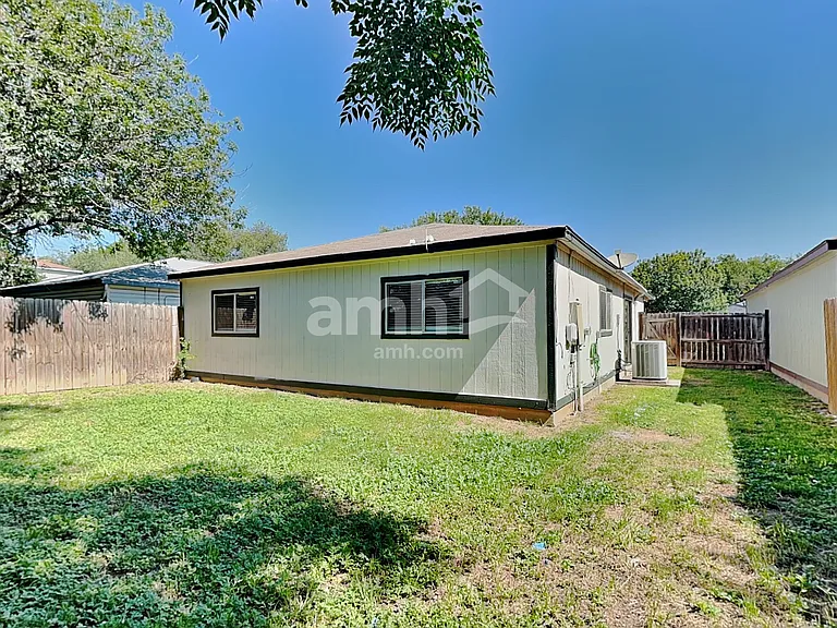9254 Village Brown — Photo 19