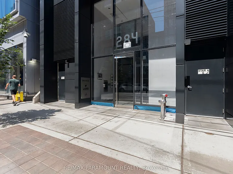 284 King St E #3104 — Photo 4