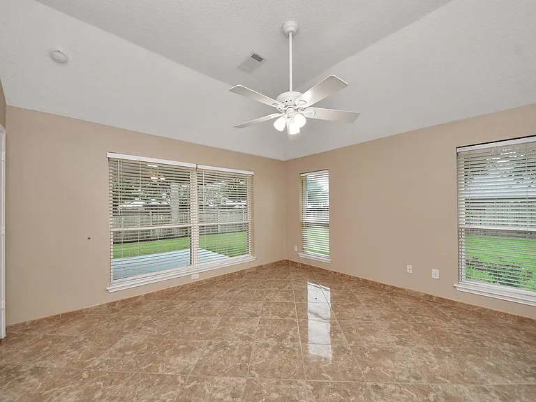 3003 Silver Spur Dr — Photo 24