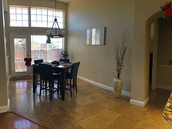 3rd image of 9134 Bottlebrush Ln