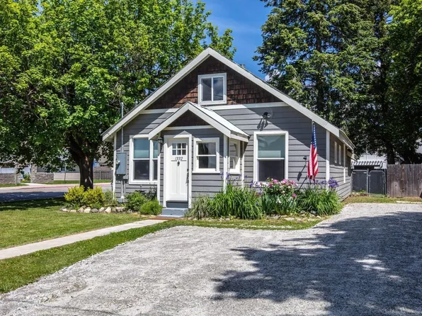 1332 Chestnut St, Sandpoint, ID 83864