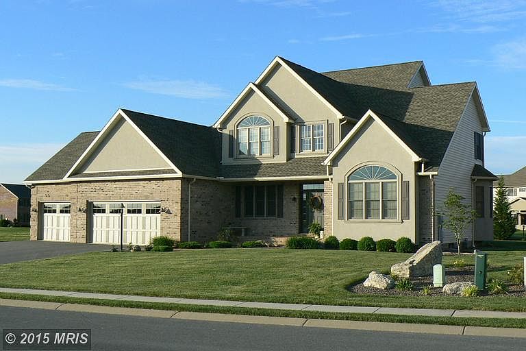 1st image of 194 Matthew Dr