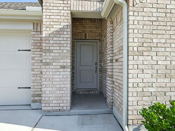 2nd image of 9812 Elk Falls Ln
