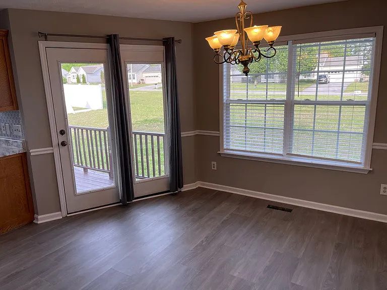 1604 Baucom Dr — Photo 22