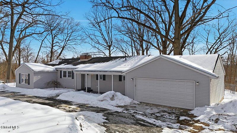 2nd image of 12 Laurel Road