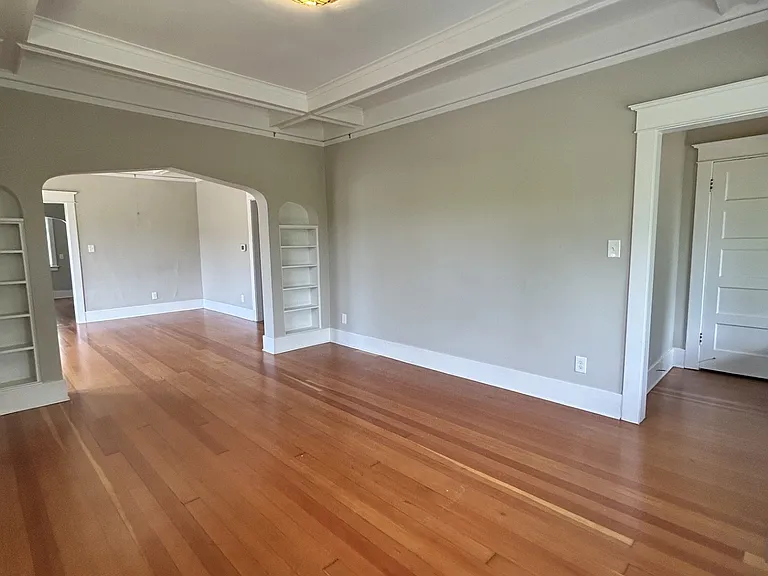 5602 46th Ave SW — Photo 4