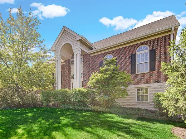 679 Prestwick Ln, Wheeling, IL 60090