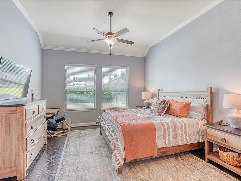 6318 Sunstone Fls — Photo 24