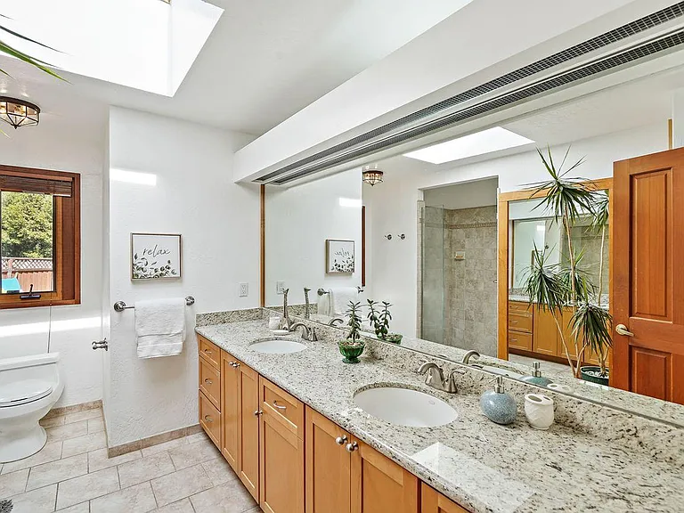20205 Saratoga Vista Ct — Photo 18